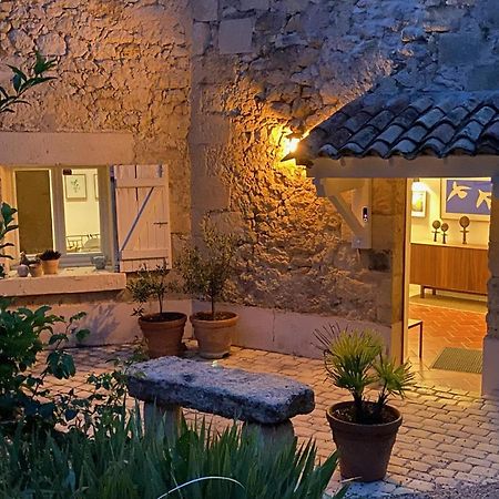 Le Prieure De Saint Pierre Bed and Breakfast Eksteriør billede