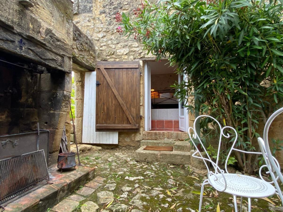 Le Prieure De Saint Pierre Bed and Breakfast Eksteriør billede