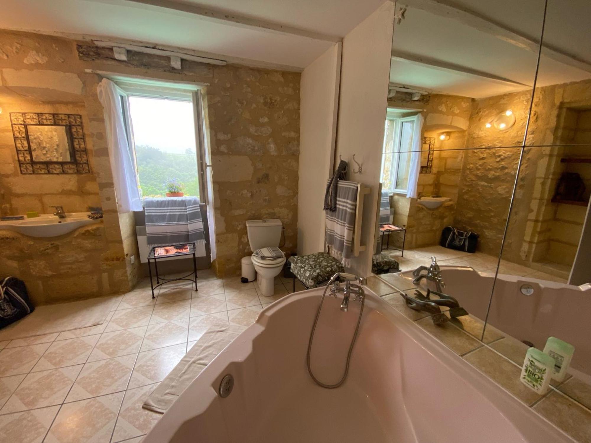 Le Prieure De Saint Pierre Bed and Breakfast Eksteriør billede